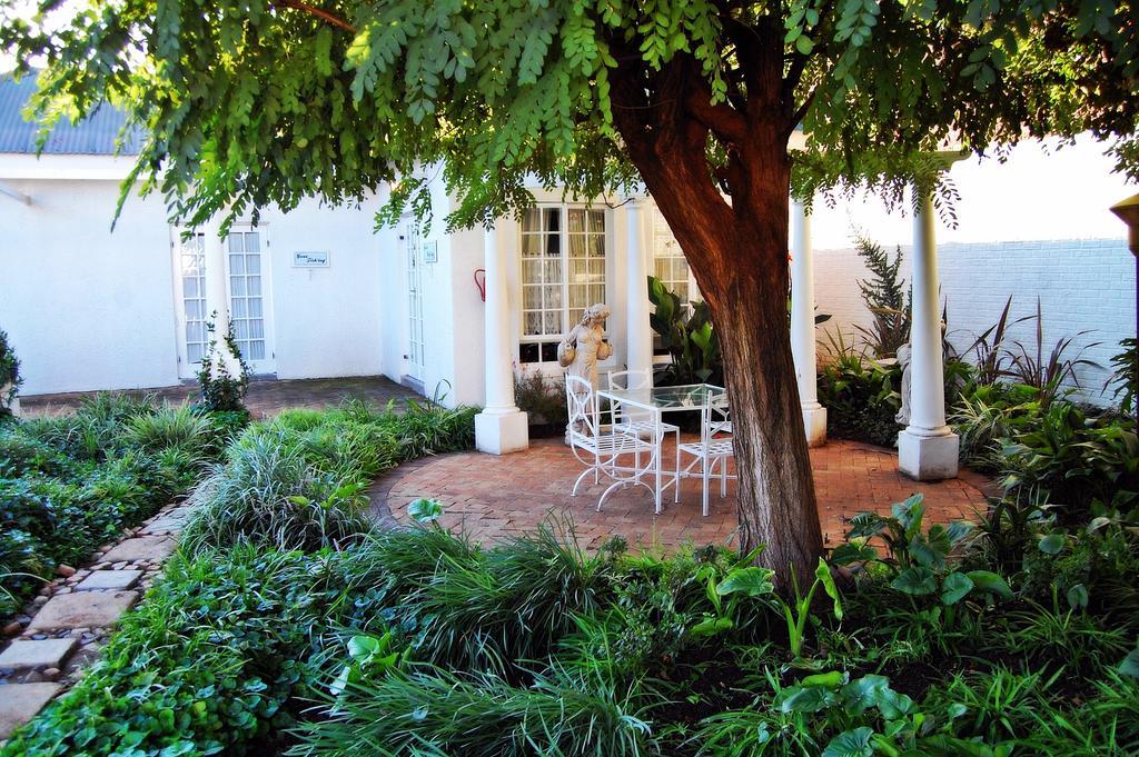 A Tapestry Garden Guest House Potchefstroom Eksteriør billede
