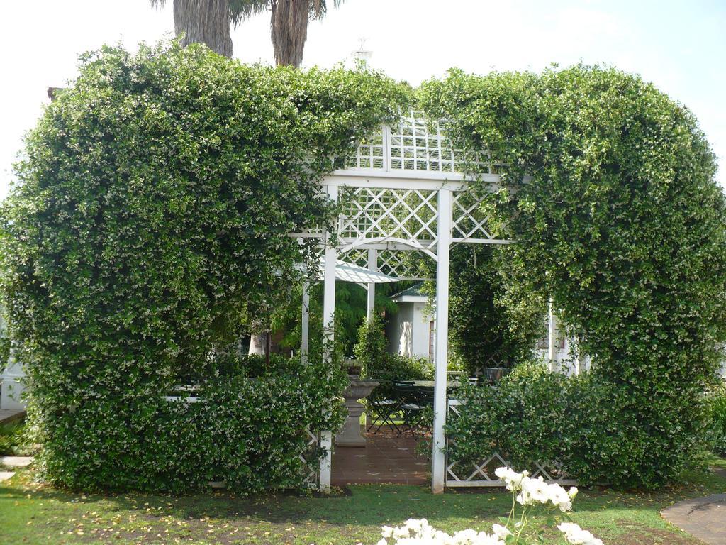 A Tapestry Garden Guest House Potchefstroom Eksteriør billede